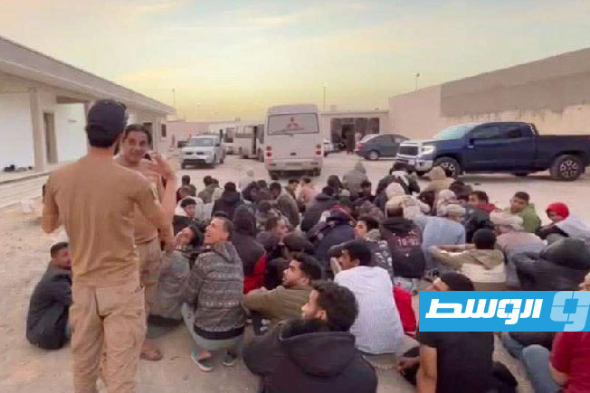ترحيل 130 مهاجرا «غير قانوني» إلى مصر