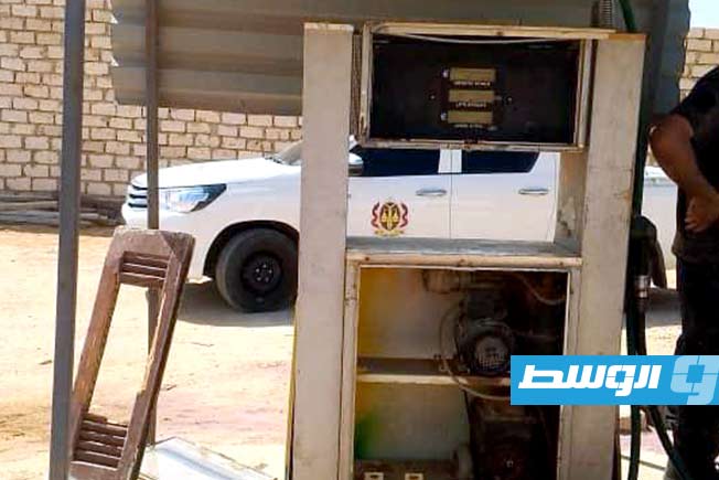 مجلة فرنسية: مبادلة النفط الليبي بالوقود «آلة لسرقة المال».. والتكلفة مليار دولار سنويًا