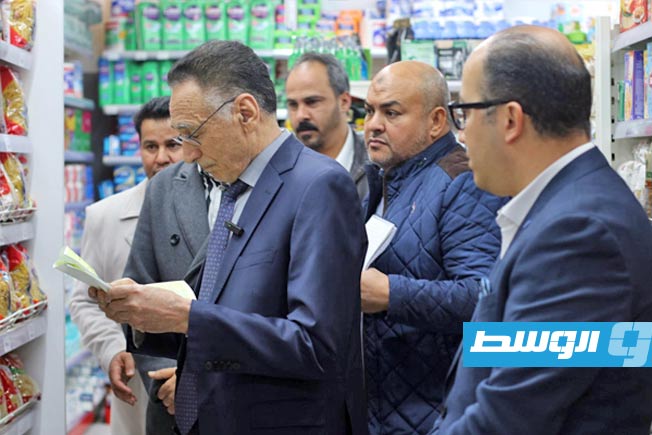 الحويج يدعو التجار إلى الالتزام بـ«التسعيرة المحددة للسلع»