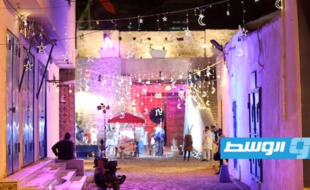 بالصور: أجواء رمضانية احتفالية في المدينة القديمة بطرابلس