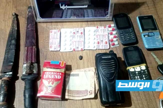 ضبط 3 أشخاص بتهمة الاتجار وتعاطي المخدرات في أجدابيا