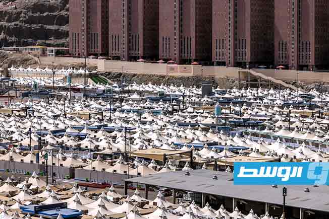 «مشعر منى» يستقبل الحجاج لقضاء يوم التروية.. ومليون ونصف المليون حاج يصلون مكة