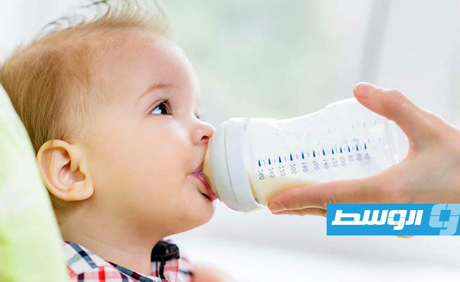 الأكاديمية الأميركية لطب الأطفال تؤكد: لا فوائد غذائية في حليب الأطفال الصناعي