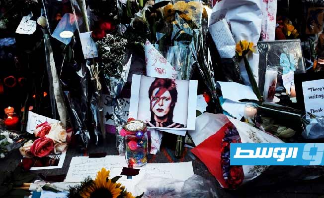 بيع مخطوطة أغنية «ستارمان» لديفيد بووي في مزاد