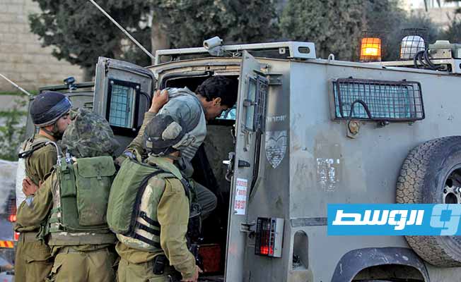 الاحتلال يعتقل 3 فلسطينيين في رام الله