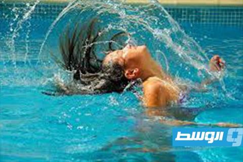 قناع منزلي فعّال لحماية الشعر من أضرار ماء البحر والمسابح