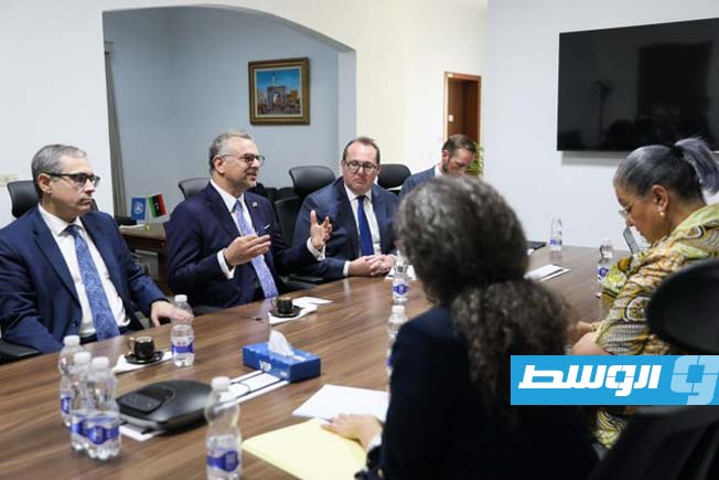 مستشار ترامب وتيتيه يتبادلان الرأي حول تفعيل العملية السياسية في ليبيا
