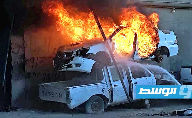 اندلاع حريق في ورشة بالحي الصناعي الغربي بإجدابيا (صور)