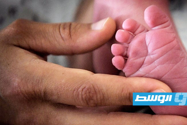 ولادة أول طفل في المملكة المتحدة بعد عملية زرع رحم