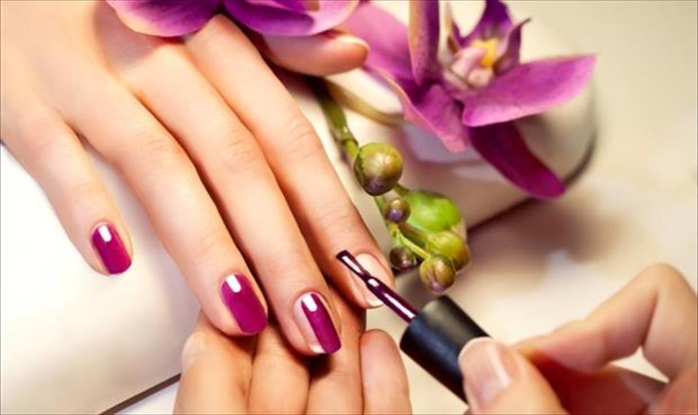 أخطاء شائعة عند وضع طلاء الأظافر