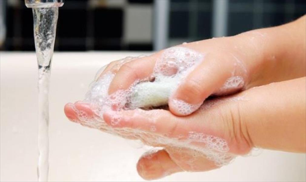 طرق التخلص من روائح الأطعمة العالقة باليدين
