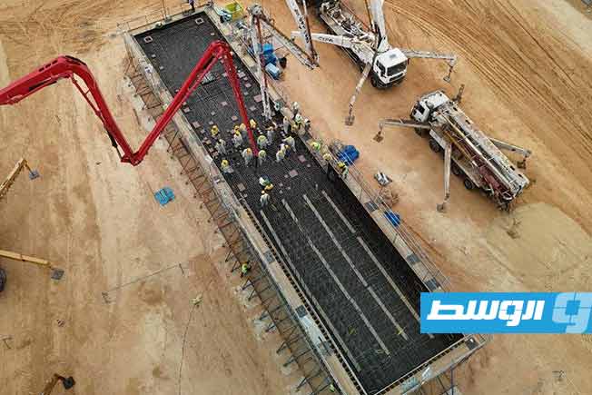 صب خرسانة قاعدة التوربينة الثالثة بمحطة كهرباء جنوب طرابلس