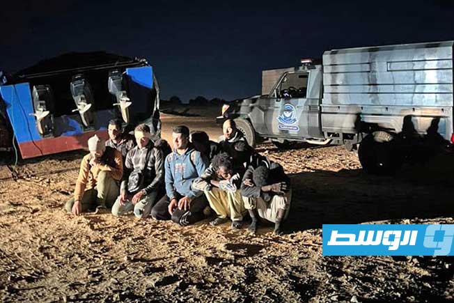 ضبط قارب على متنه 33 مهاجرا قبالة القره بوللي