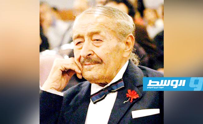 أحد عشر عاما على رحيل شاعر الوردة الحمراء