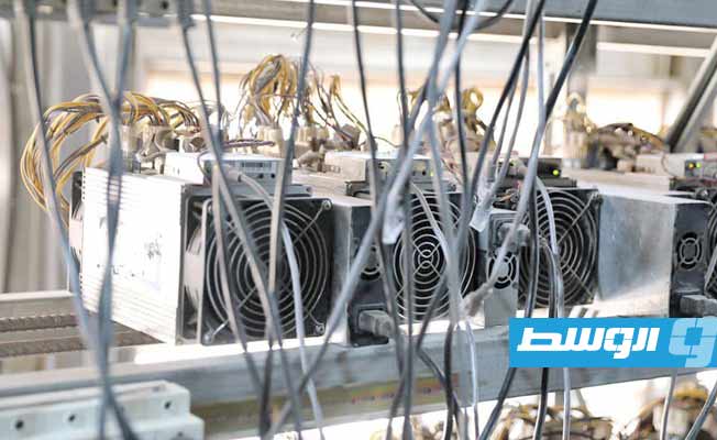 ضبط مخزن معدات لتعدين العملات الرقمية في مصراتة (فيديو)