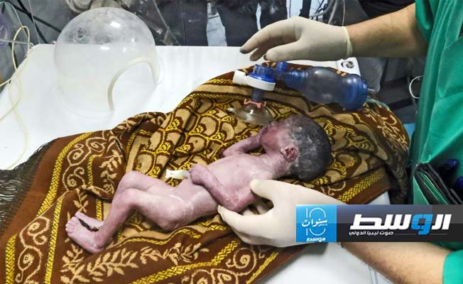 «روح» خرجت من رحم الموت.. ولادة طفلة بعد استشهاد أمها في رفح