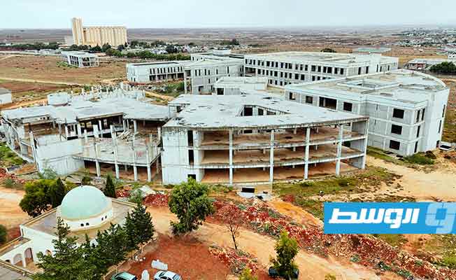 بدء العمل الفعلي لصيانة واستكمال وتطوير جامعة درنة