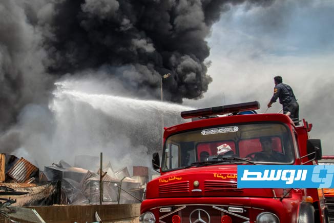 3 قتلى و10 جرحى في حريق مجمع بتروكيماويات بإيران