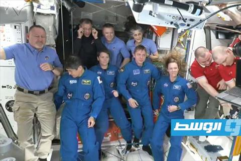 طاقم جديد في محطة الفضاء الدولية بديلا للرائدين العالقين فيها