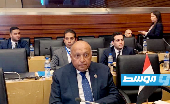 شكري يرفض تجاوز «مرجعية الصخيرات» ويطالب بتضافر أفريقي لدعم المسار الدستوري
