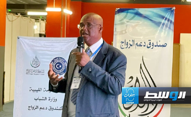ندوة حوارية حول سوق العمل وتأخر سن الزواج لدى الشباب في بنغازي