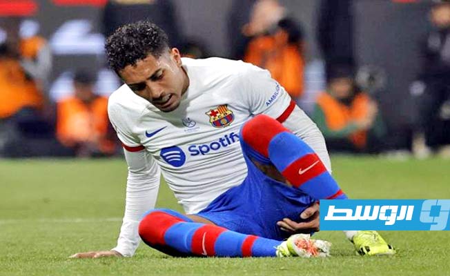 ضربة موجعة لبرشلونة قبل مواجهة ريال مدريد في «كلاسيكو» كأس السوبر الإسباني