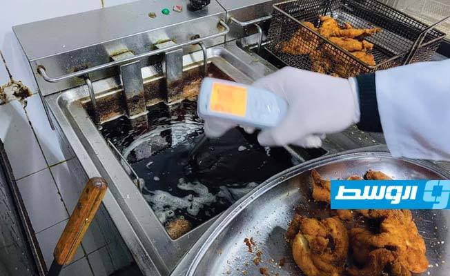 غلق مطعم في سرت بعد بلاغ عن حالة تسمم