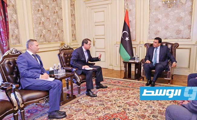 سفير روسيا يؤكد للمنفي دعم موسكو قرار تشكيل اللجنة المالية العليا لتنظيم الإنفاق