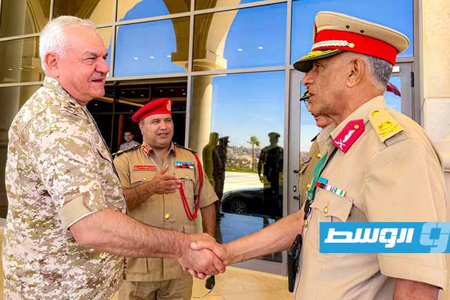 التميمي يبحث مع رئيس الأركان الأردني تعزيز التعاون العسكري