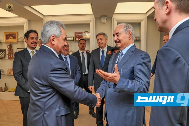 حفتر يبحث مع مستشار الأمن القومي الروسي دعم الاستقرار في ليبيا