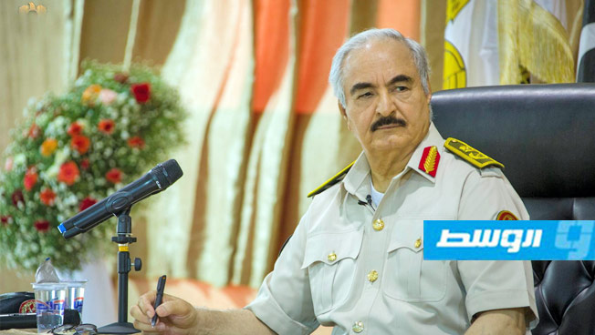حفتر يوجه بسرعة تنفيذ أوامر الإفراج القضائية الصادرة لسجناء استوفوا التحقيقات