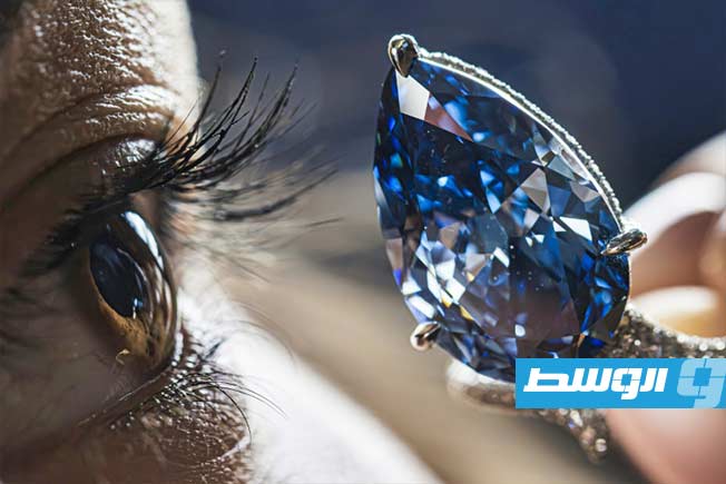 بيع ماسة «ميلون بلو» الزرقاء الزاهية لقاء 25 مليون دولار في جنيف