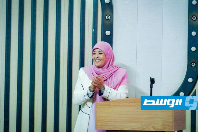 كلية الآداب بـ«طرابلس» تنظم أصبوحة شعرية تستضيف الشاعرة حنان محفوظ