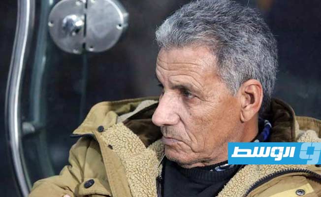 بين «العلكة» و«الكلب الذهبي».. سرد يوصف عناصر الهشاشة ومفهوم الكيان