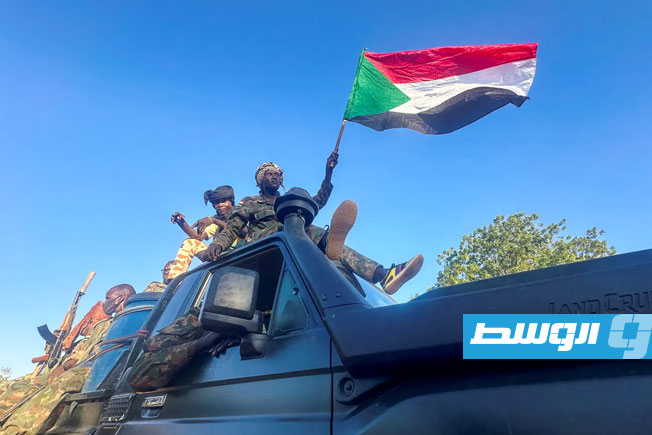 المبعوث الأميركي ينفي اتهامات قائد الجيش السوداني للوسطاء بالانحياز للإمارات