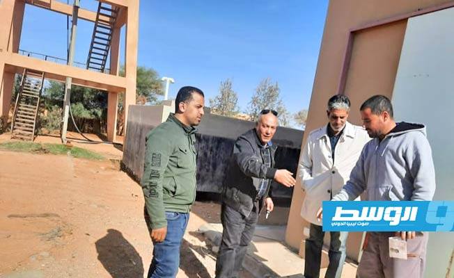شركة المياه ببني وليد تتسلم محطات تحلية بمناطق قرارة القطف وتينيناي واشميخ
