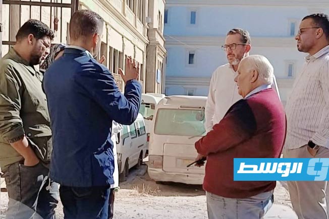 بدء جهود التخلص من مخلفات طبية في «طرابلس المركزي» متراكمة منذ سنوات (صور)