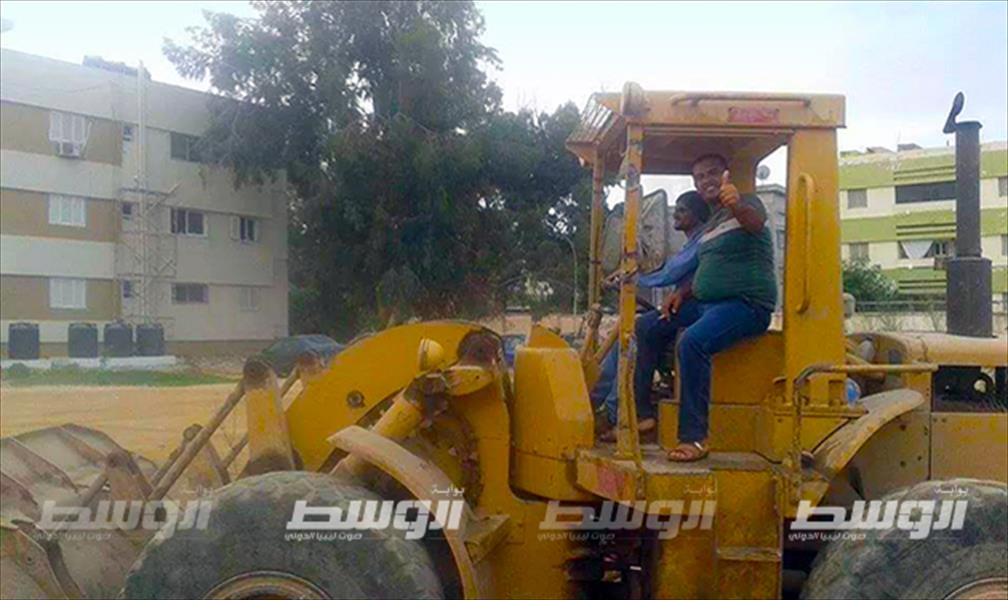 «الخدمات العامة» ببنغازي تتحدّى الموت رغم تأخر المرتبات