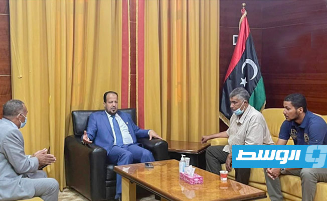 وزير الصحة يوجه بتوفير مصنع أكسجين ومعمل للتحاليل بمركز العزل في ودان