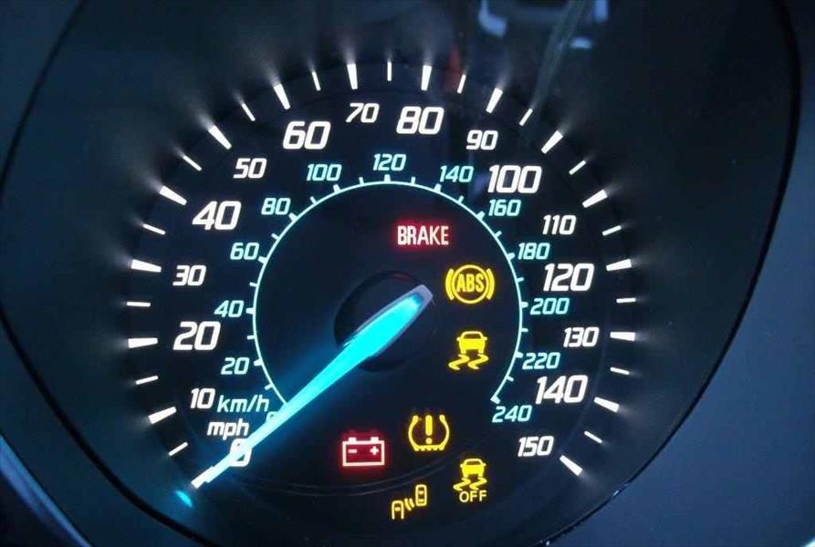 علامات وأصوات غير مألوفة بسيارتك