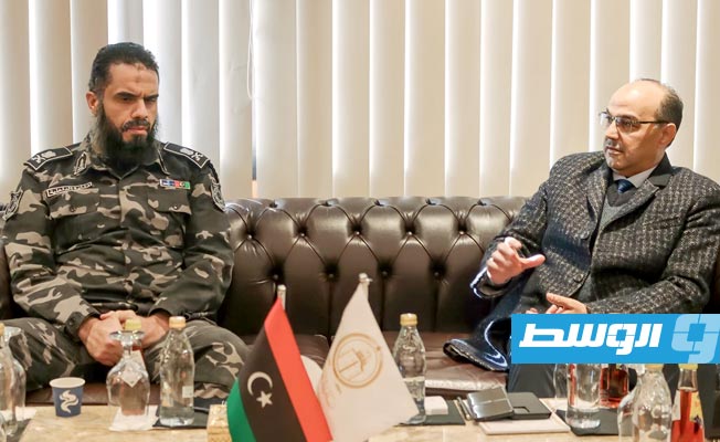 مشاورات في بنغازي لفتح مسارات الطرق تمهيدا لرصفها