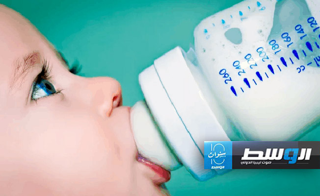 ألبان الأطفال تحفز الإصابة بالسمنة ومشاكل الهضم والتسوس