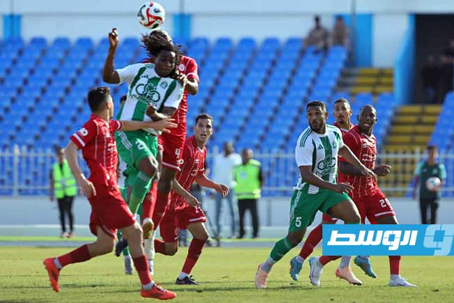 توقف «ديربي طرابلس» في أجواء مشحونة بعد انسحاب طاقم التحكيم البرتغالي (صور)