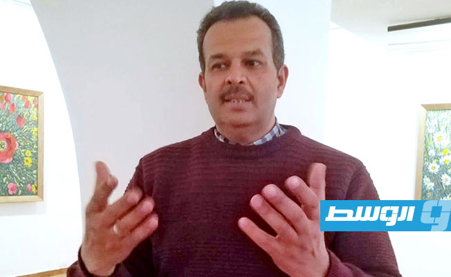 أبوسبيحة: أستمد ثقافتي من المنبع ولا آخذ من الجداول الصغيرة