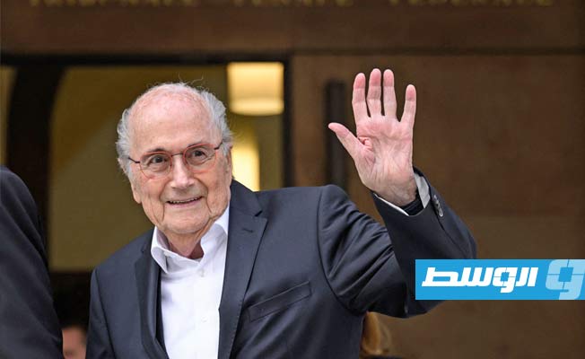 بلاتر ينتقد إقامة كأس العالم 2030 في 6 دول