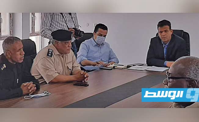 نائب رئيس حكومة الوحدة الوطنية رمضان بوجناح يناقش عملية تأمين محطات الوقود
