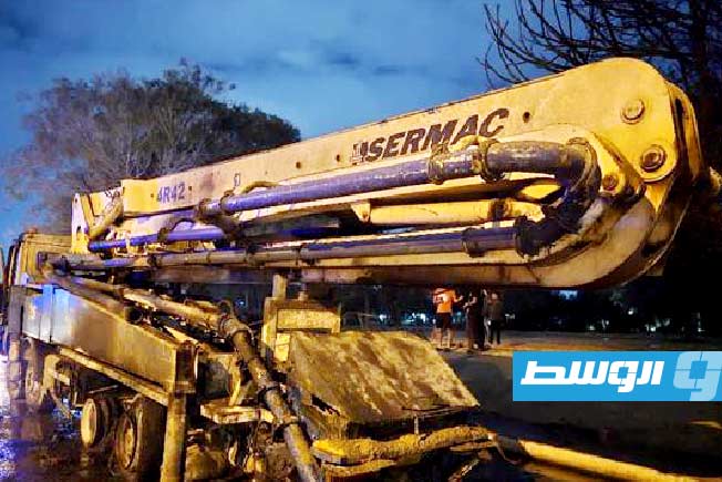اندلاع حريق في شاحنة قرب جزيرة باب العزيزية