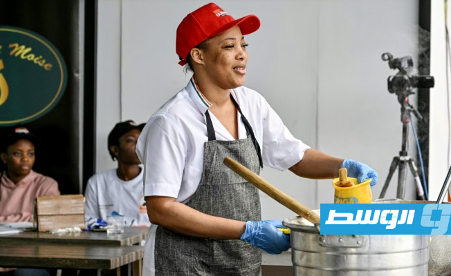 طاهية تسعى إلى رقم قياسي للطبخ بلا توقف في ساحل العاج