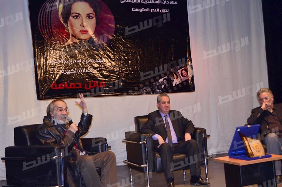 بالصور: نجوم الفن يخذلون فاتن حمامة