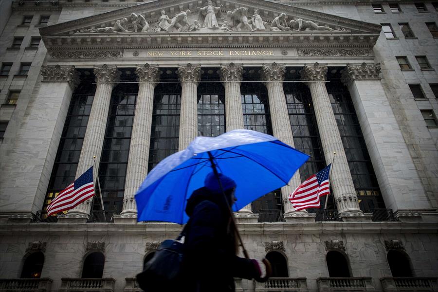 «ستاندرد آند بورز» يقفز 3% خلال الأسبوع
